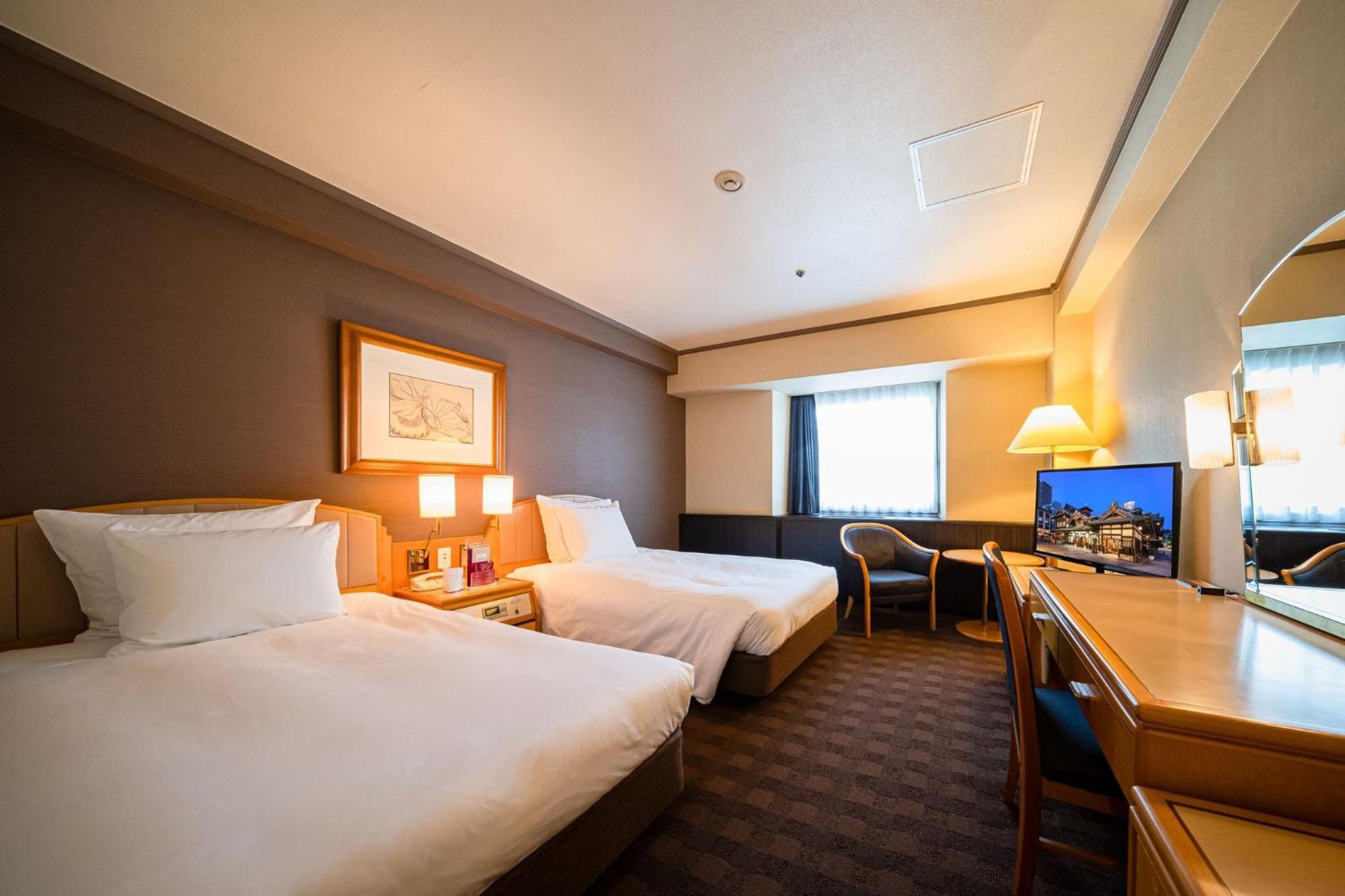 Hotel Ana Crowne Plaza Matsuyama By Ihg 4*